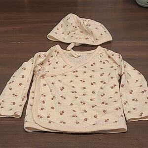 Quincy Mae Floral Pointelle Knit Wrap Top/ Bonnet/ Swaddle Set